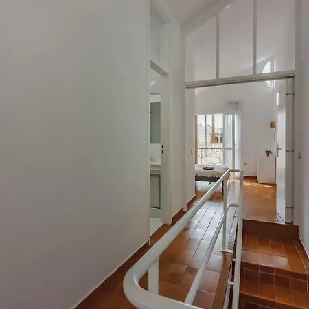 Duplex In The Center! Апартаменты